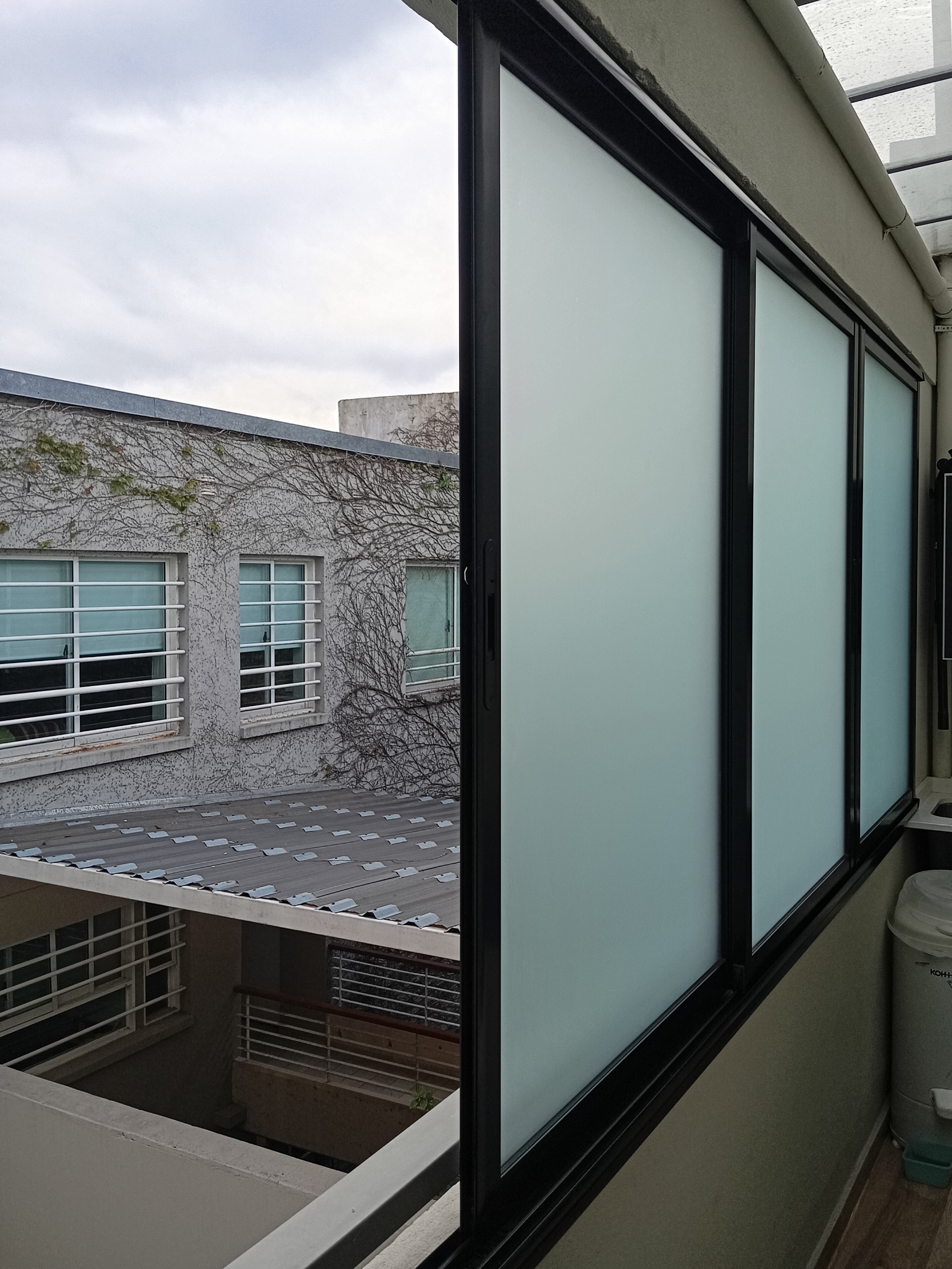 Ventanas de aluminio vidrio esmerilado vidrio de seguridad DVH termoacústico en Belgrano