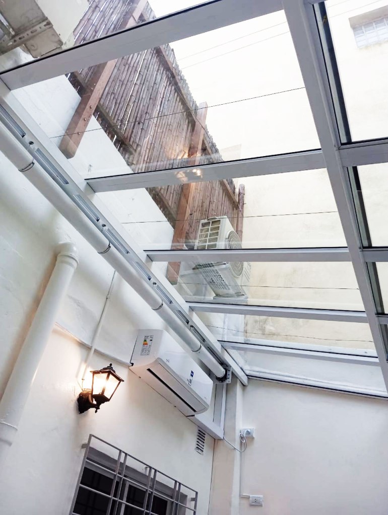 Vista de techo corredizo en aluminio 